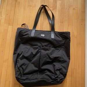 Lululemon bag - black